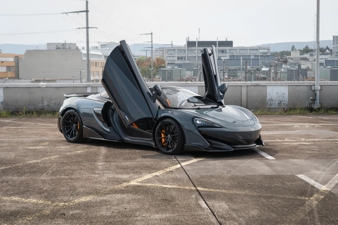 2019 McLaren 600LT Spider - Image 14 of 31