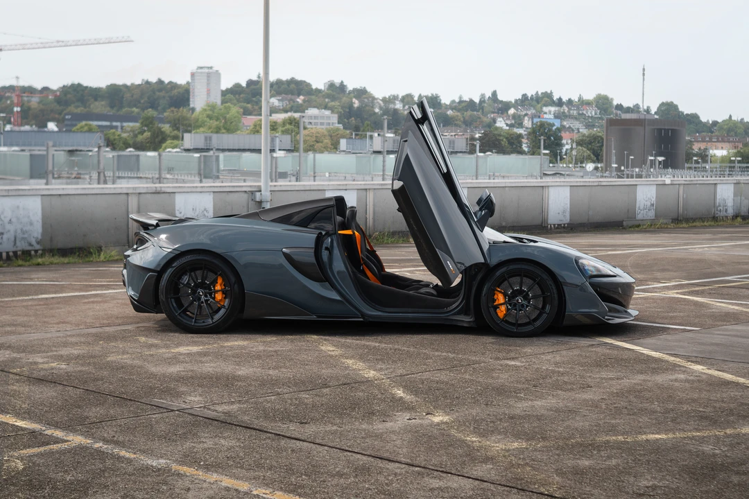 2019 McLaren 600LT Spider - Image 15 of 31