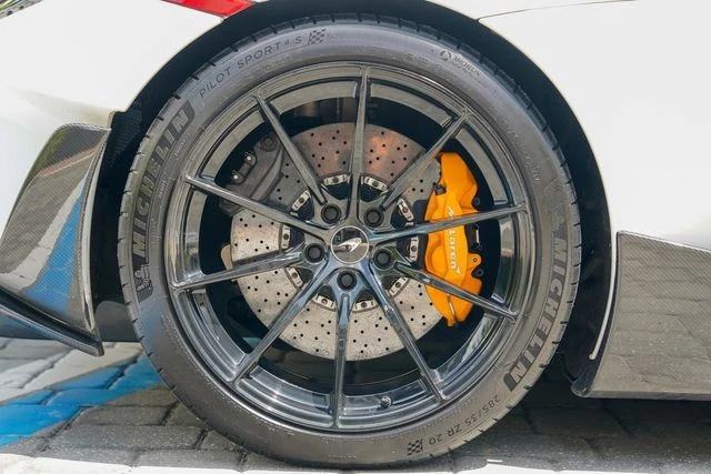 2019 McLaren 675LT - Image 31 of 31
