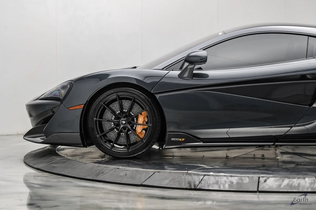 2019 McLaren 675LT - Image 10 of 31