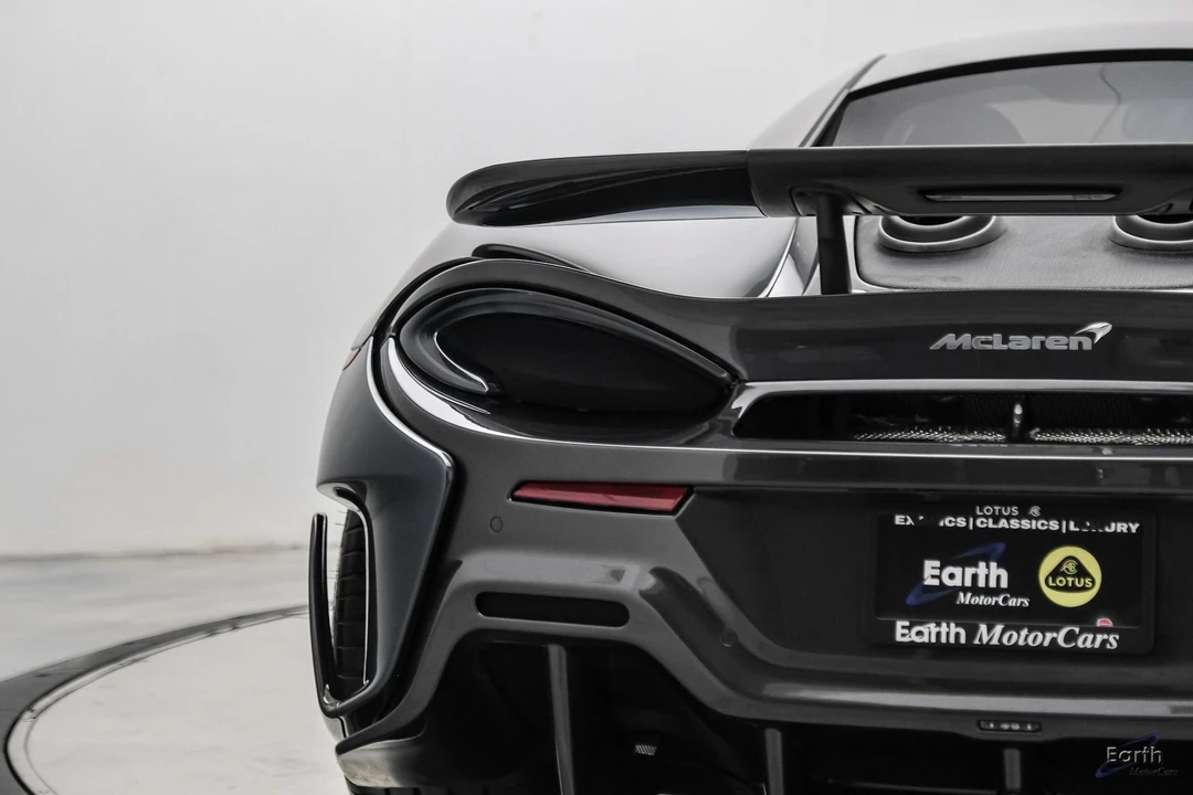2019 McLaren 675LT - Image 17 of 31