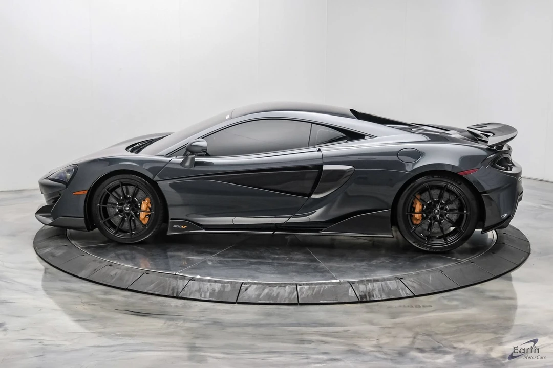 2019 McLaren 675LT - Image 9 of 31