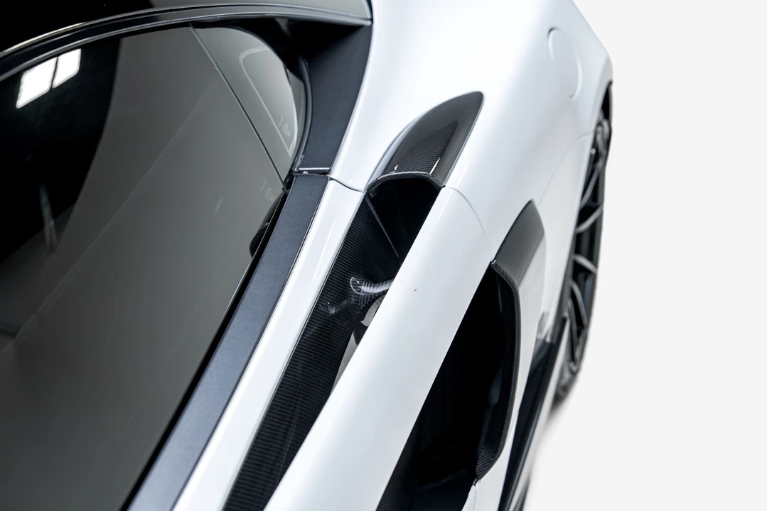 2019 McLaren 675LT - Image 27 of 31