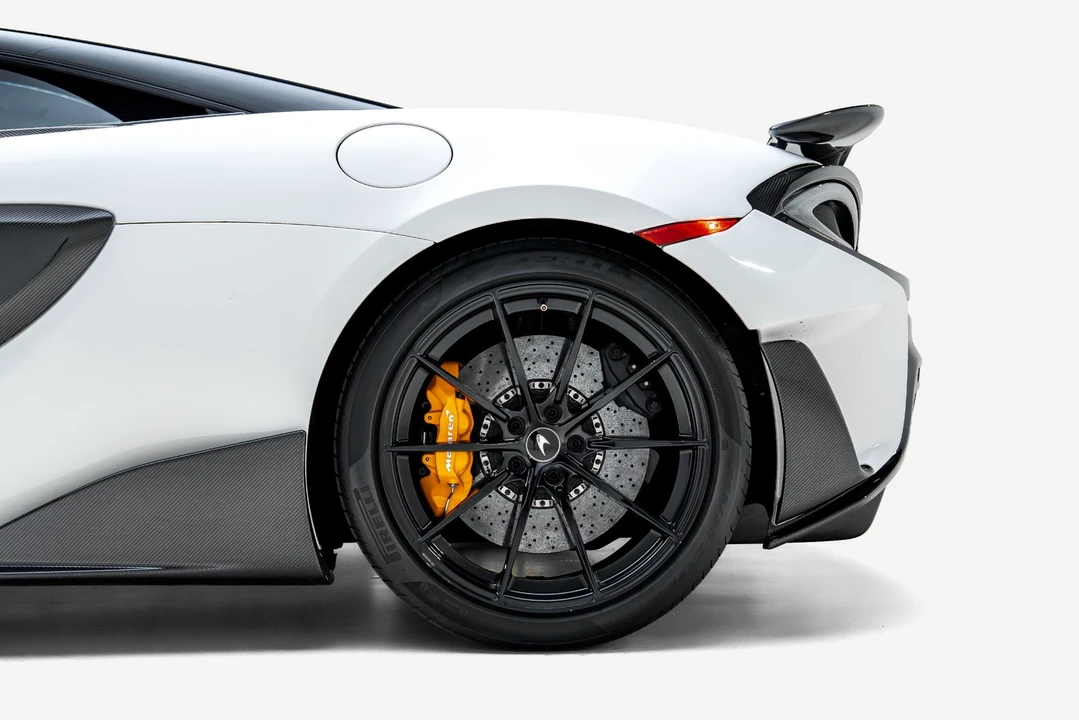 2019 McLaren 675LT - Image 14 of 31