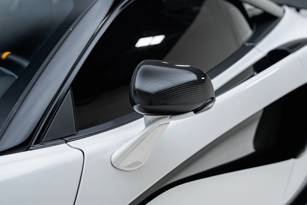 2019 McLaren 675LT - Image 24 of 31