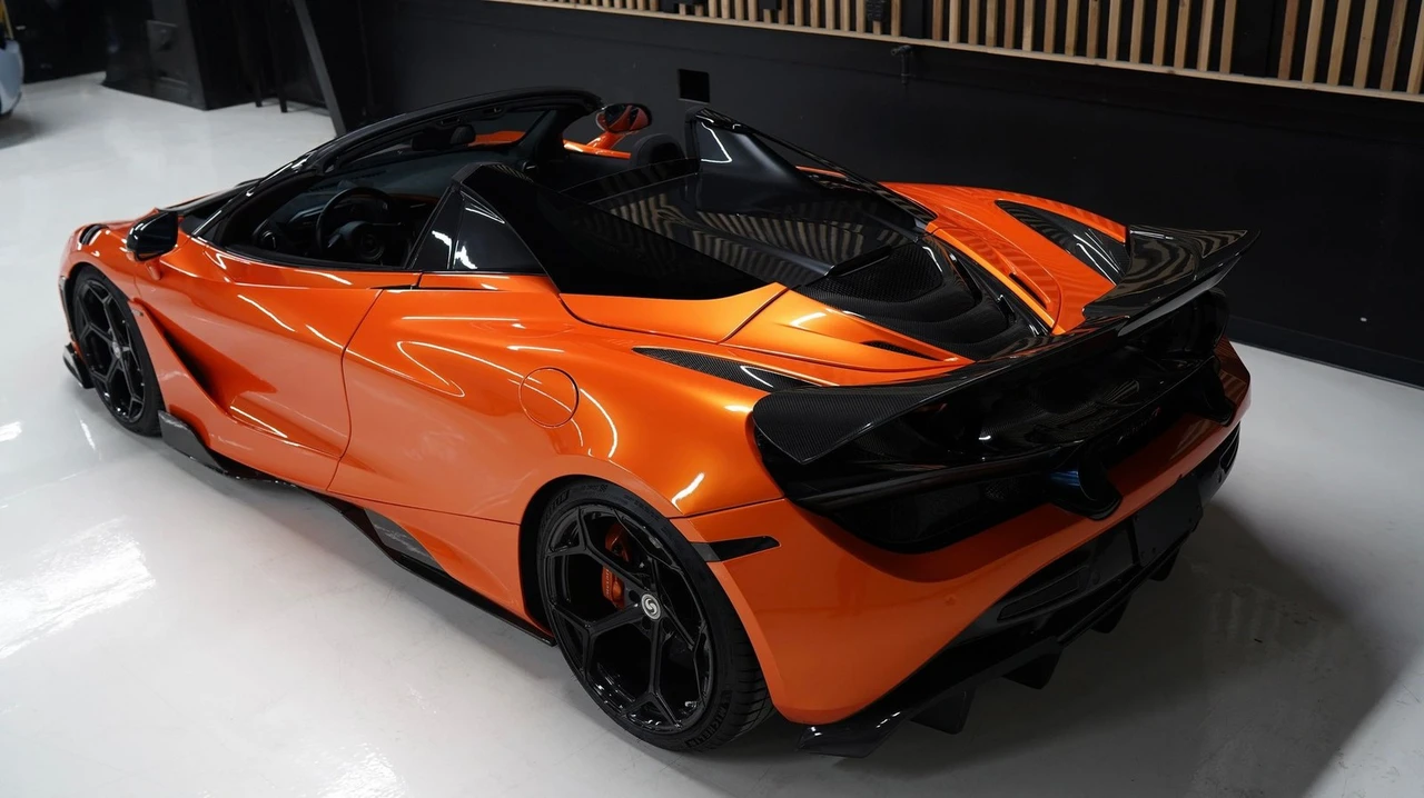 2019 McLaren 720S Spider - Image 14 of 21