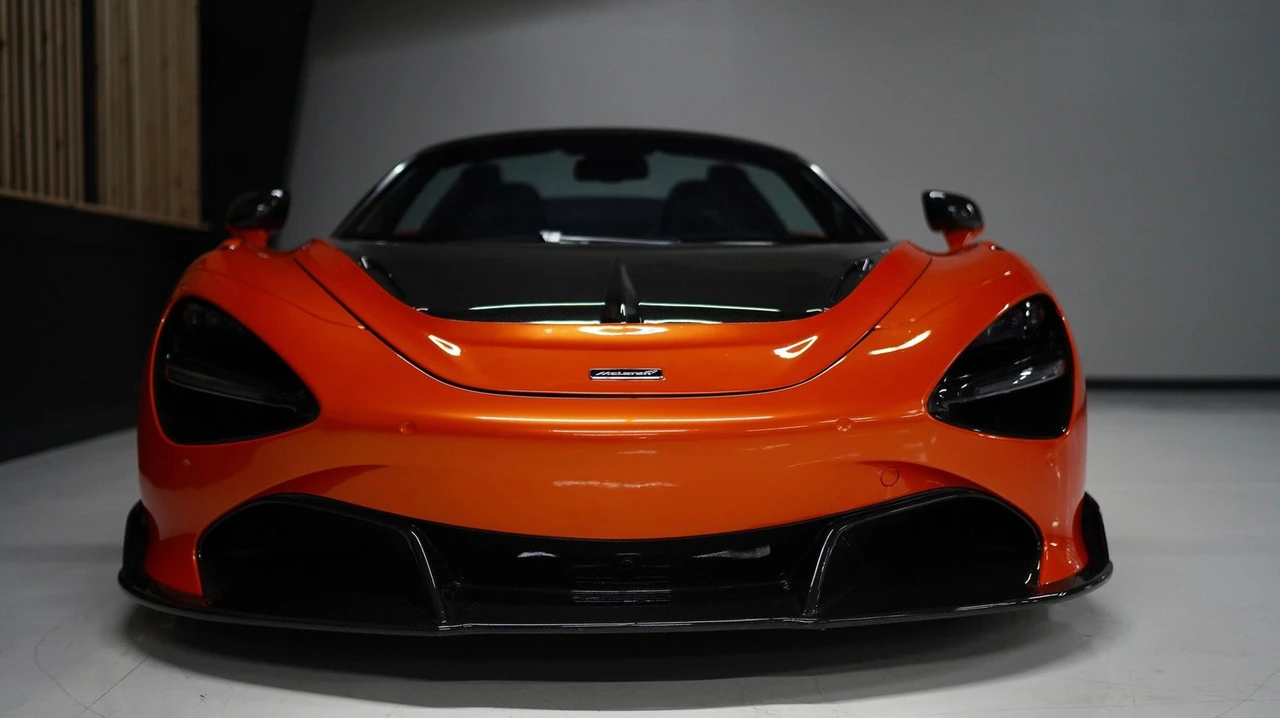 2019 McLaren 720S Spider - Image 17 of 21