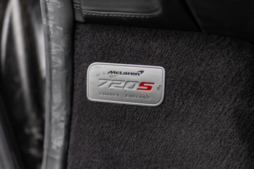 2019 McLaren 720S - Image 17 of 21