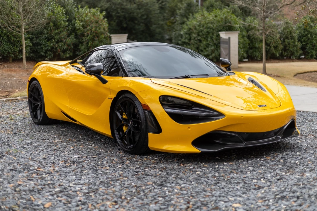 2019 McLaren 720S - Image 2 of 21