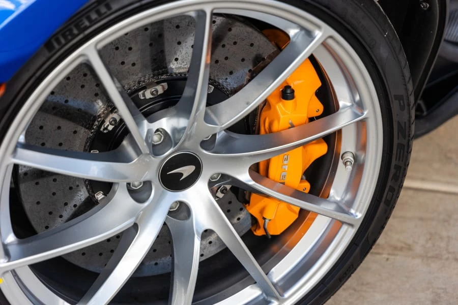 2019 McLaren 720S - Image 18 of 31