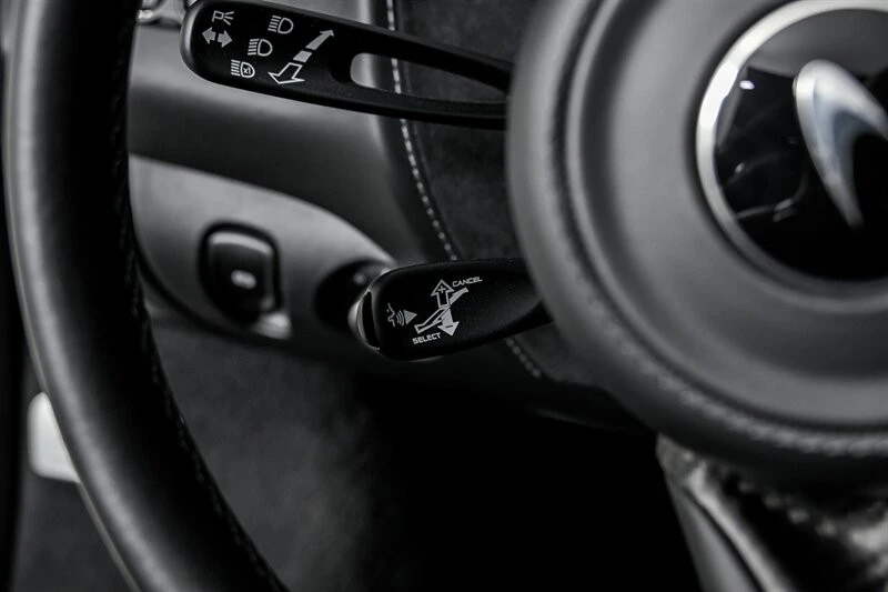 2019 McLaren 720S - Image 27 of 31