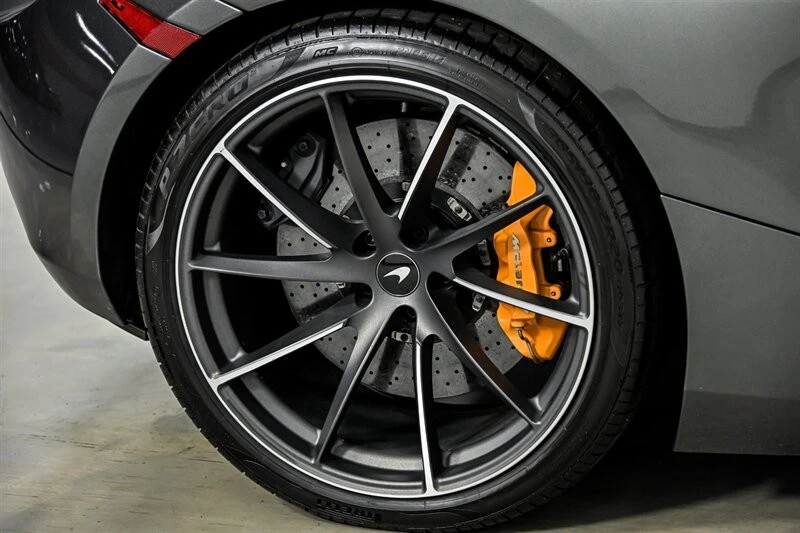 2019 McLaren 720S - Image 13 of 31