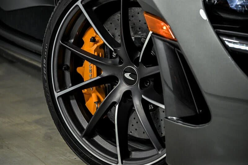 2019 McLaren 720S - Image 4 of 31