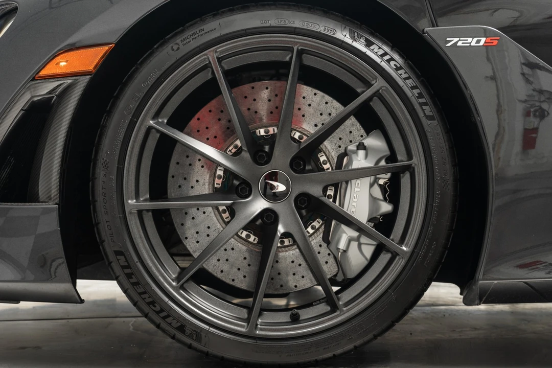 2019 McLaren 720S - Image 10 of 12