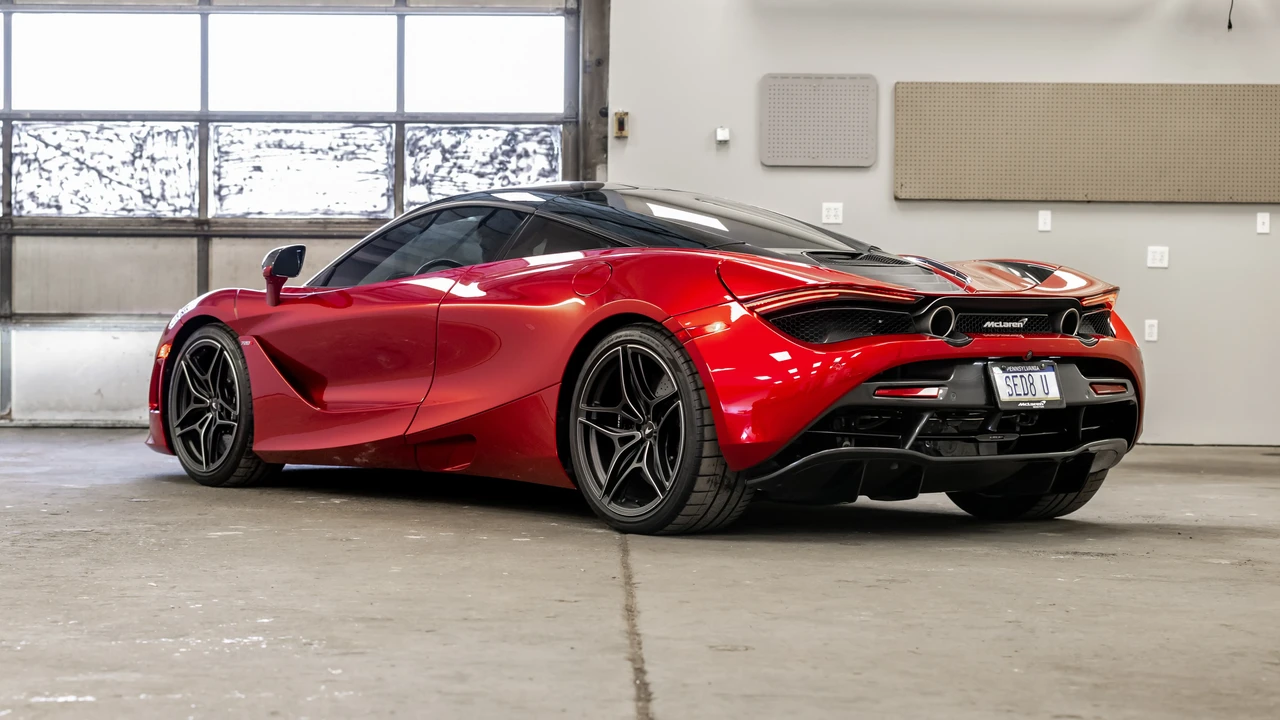 2019 McLaren 720S - Image 8 of 31