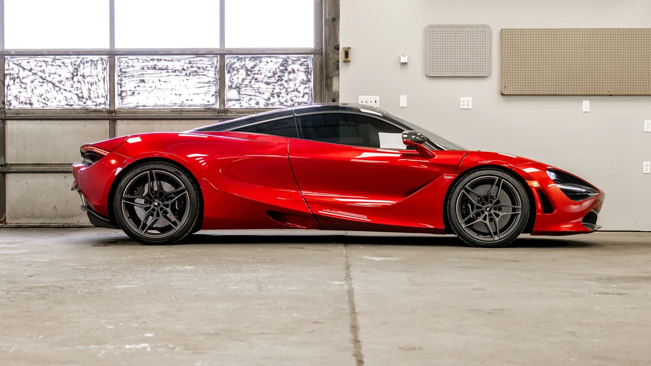 2019 McLaren 720S - Image 7 of 31
