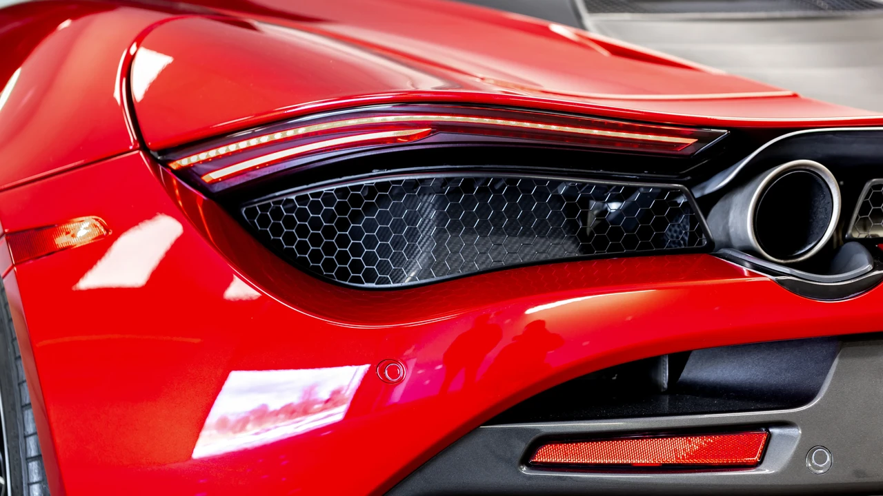 2019 McLaren 720S - Image 20 of 31