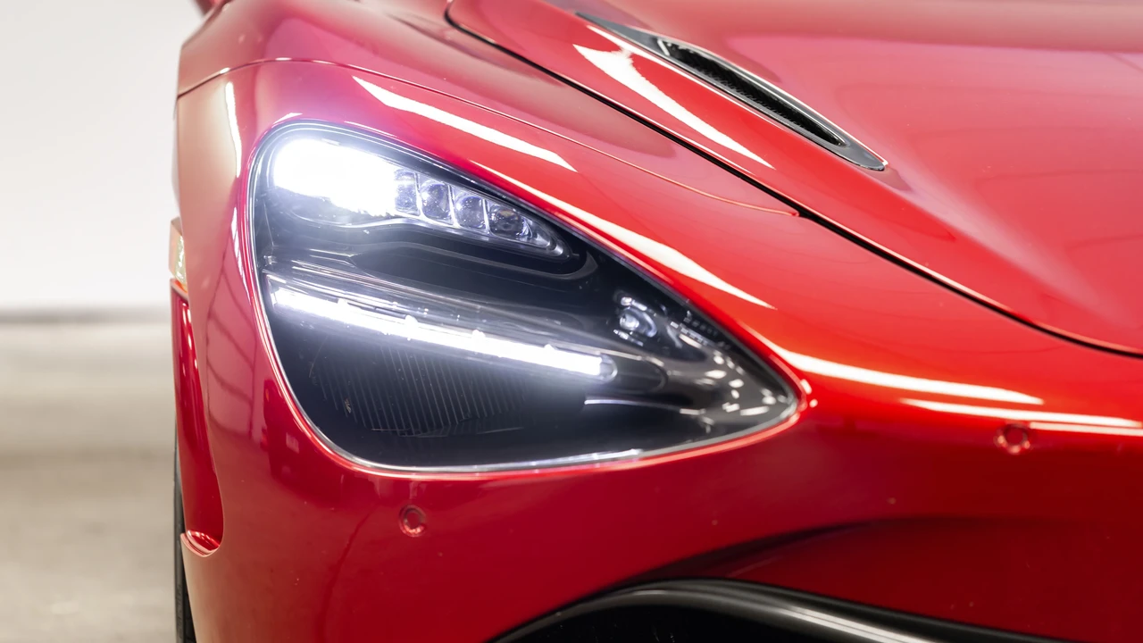 2019 McLaren 720S - Image 17 of 31