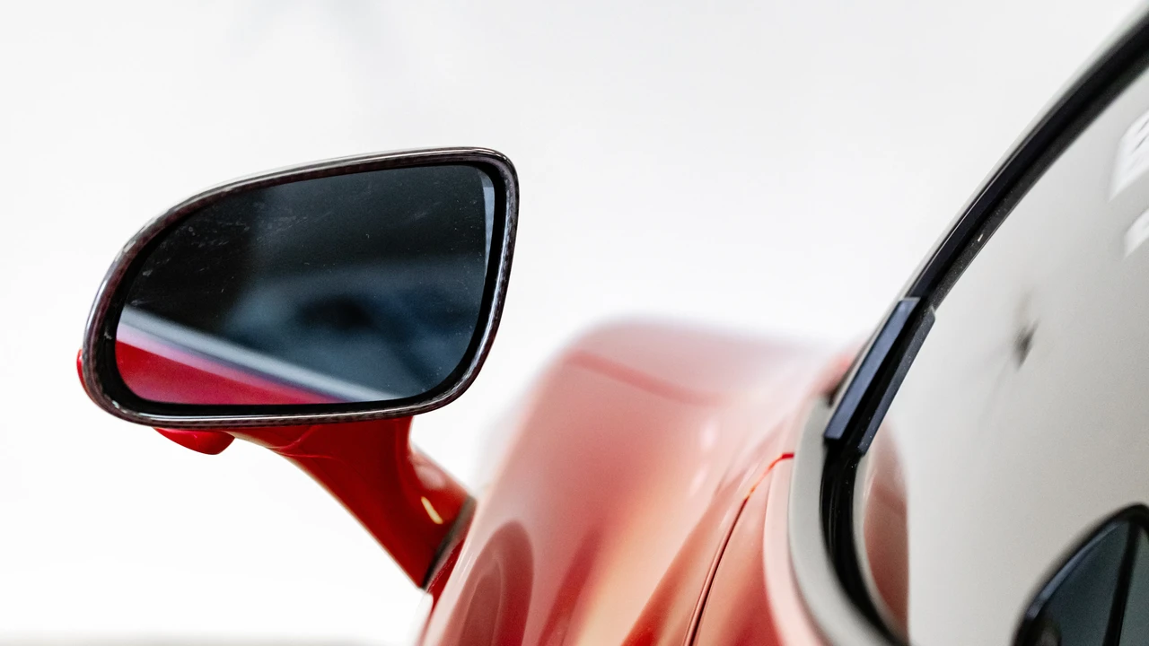 2019 McLaren 720S - Image 23 of 31