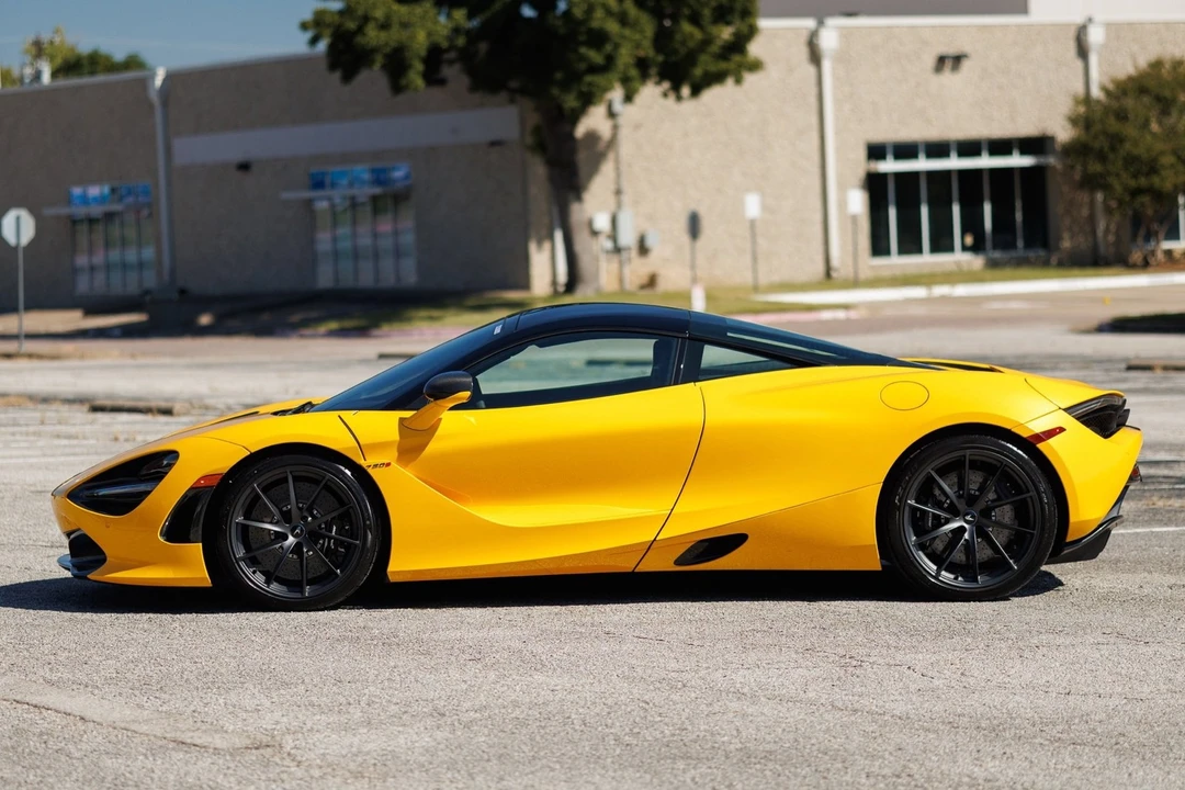 2019 McLaren 720S - Image 17 of 21