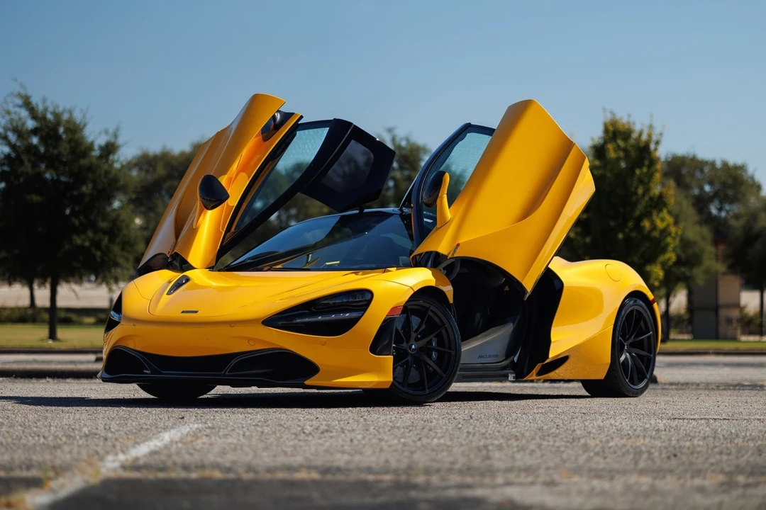 2019 McLaren 720S - Image 2 of 12
