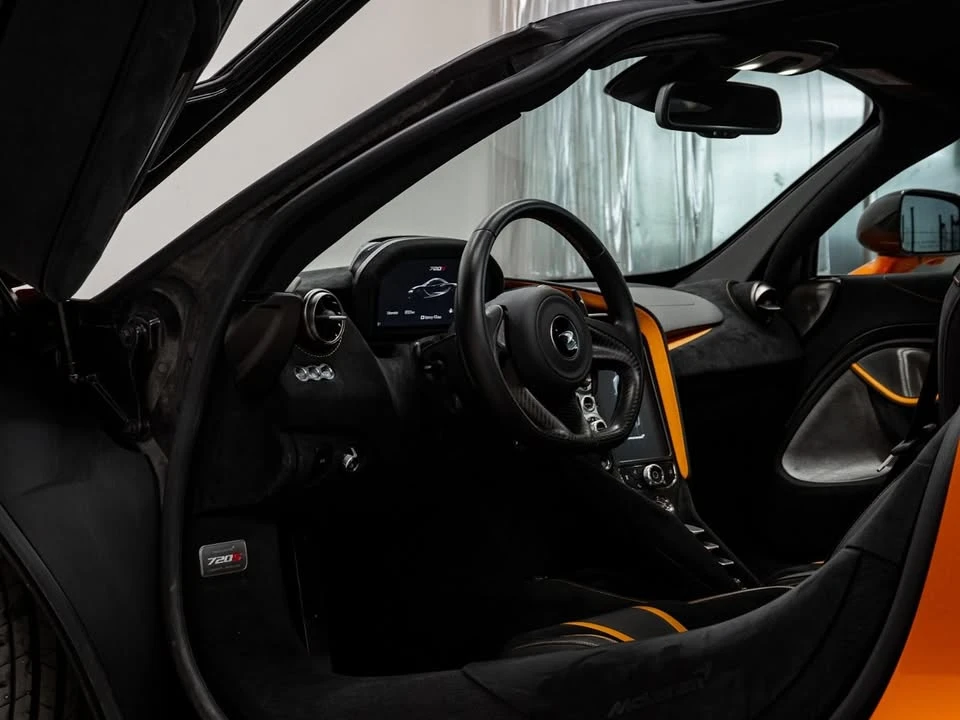2019 McLaren 720S - Image 2 of 12