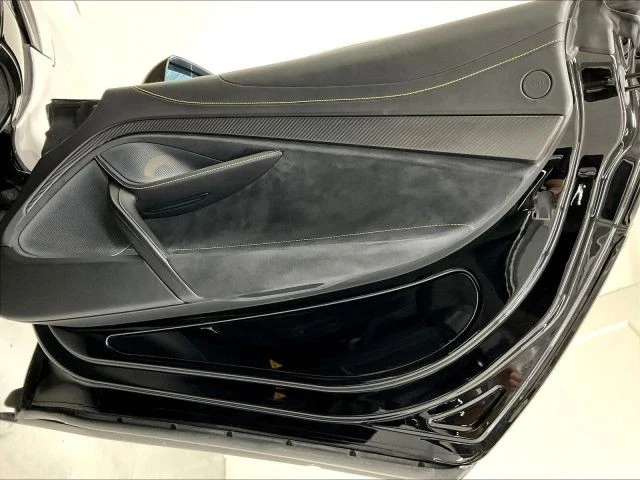 2019 McLaren 720S Spider - Image 18 of 31