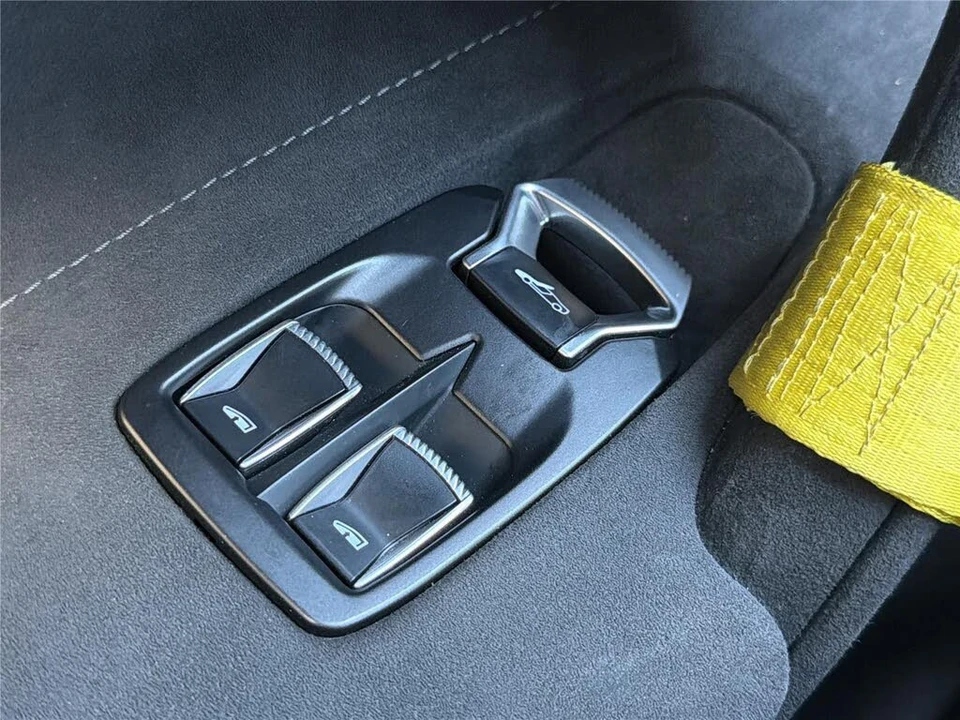 2019 McLaren 720S - Image 23 of 30