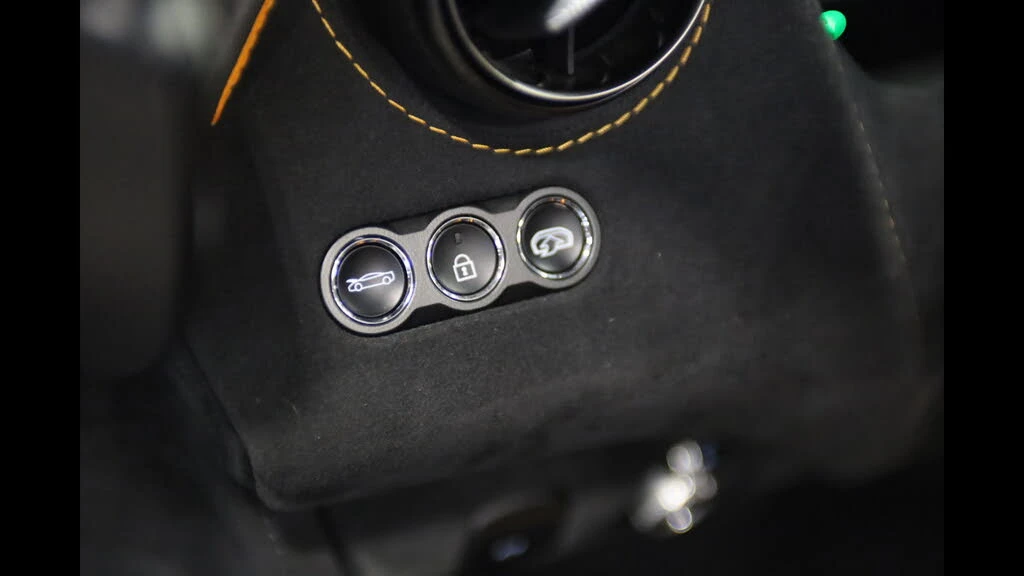 2019 McLaren 720S - Image 18 of 31