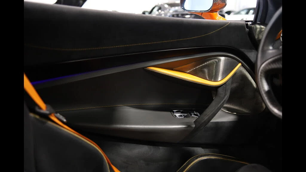 2019 McLaren 720S - Image 13 of 31