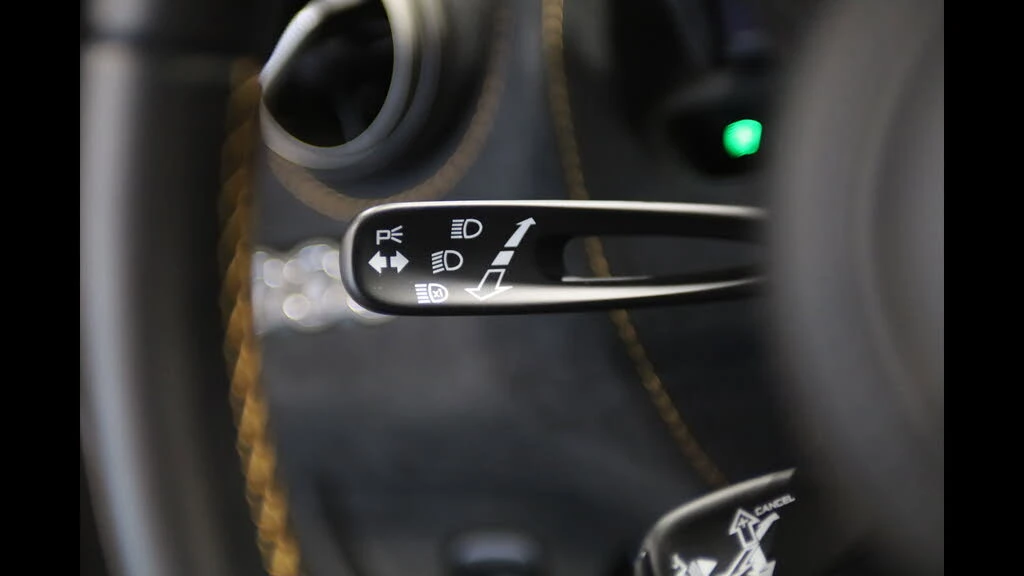 2019 McLaren 720S - Image 22 of 31