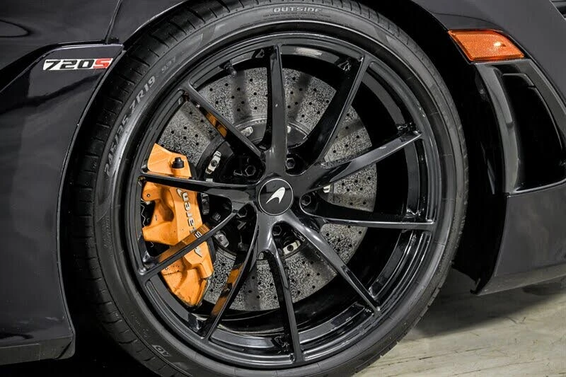 2019 McLaren 720S - Image 14 of 31