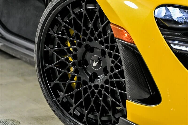 2019 McLaren 720S - Image 3 of 31