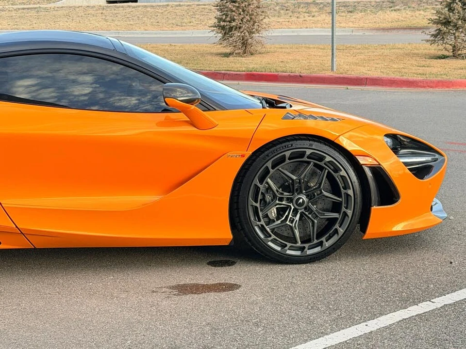 2019 McLaren 720S - Image 19 of 31