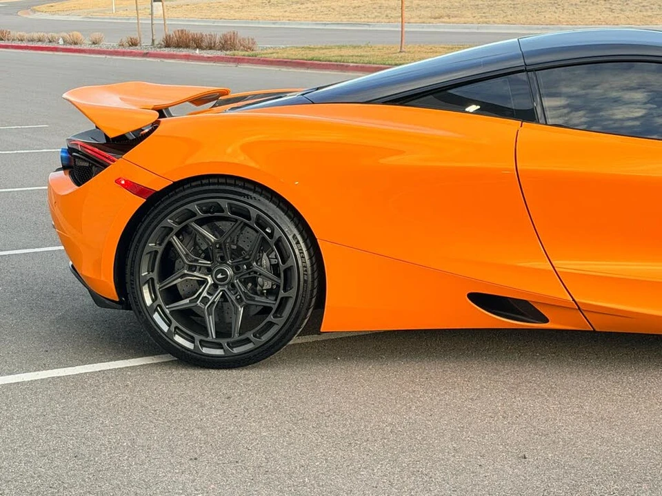 2019 McLaren 720S - Image 20 of 31
