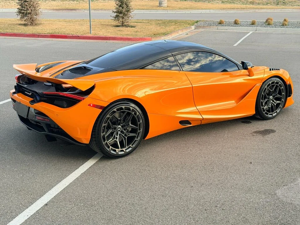 2019 McLaren 720S - Image 17 of 31