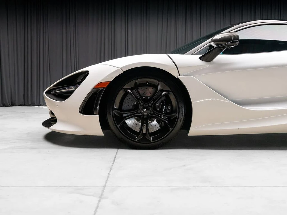 2019 McLaren 720S - Image 2 of 31