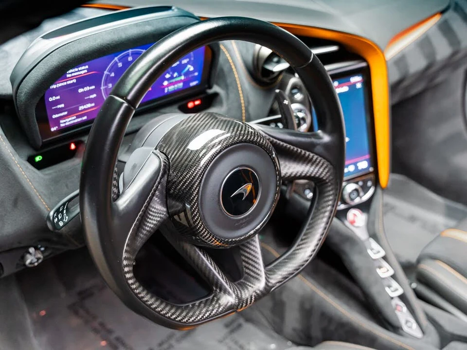 2019 McLaren 720S - Image 7 of 31