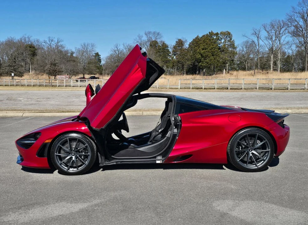 2019 McLaren 720S - Image 7 of 31