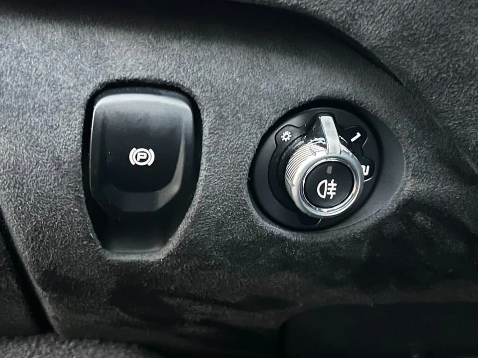2019 McLaren 720S - Image 23 of 31