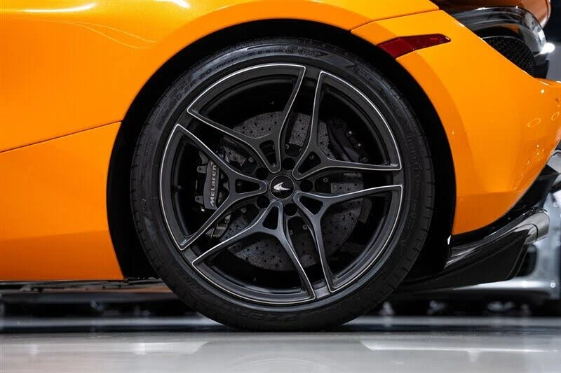 2019 McLaren 720S - Image 13 of 31