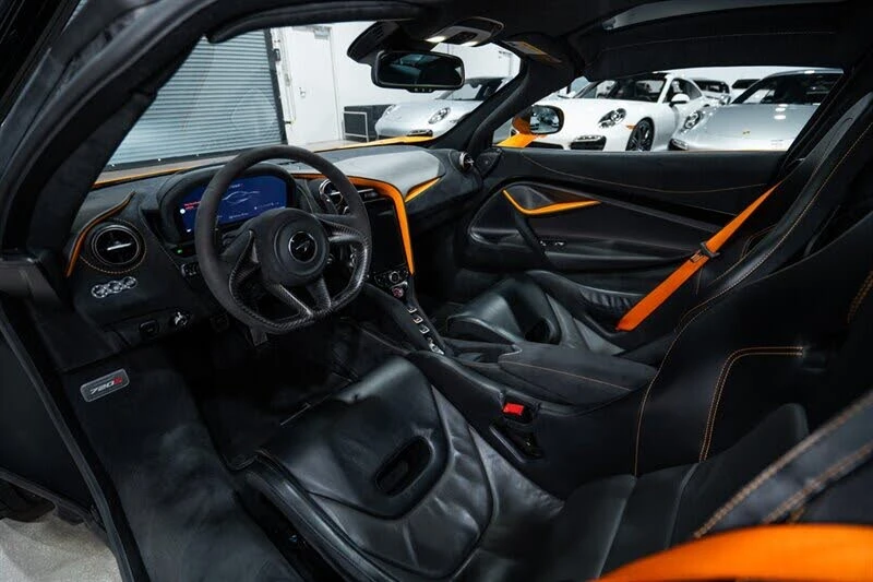 2019 McLaren 720S - Image 18 of 31