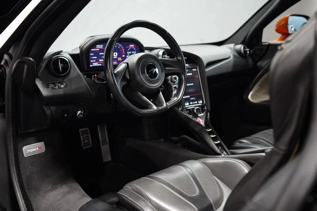 2019 McLaren 720S - Image 17 of 28