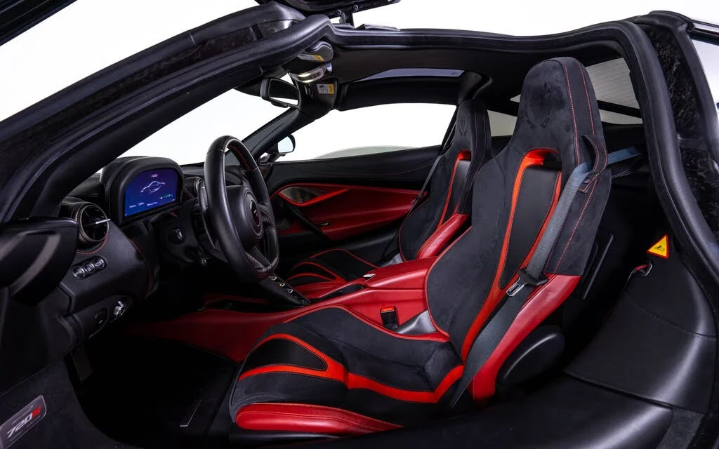 2019 McLaren 720S - Image 22 of 26