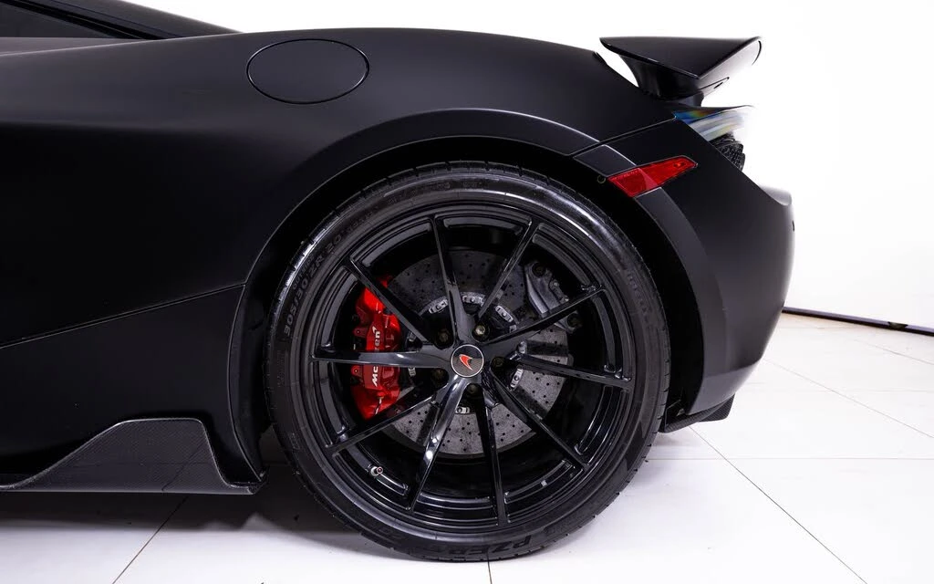2019 McLaren 720S - Image 17 of 26