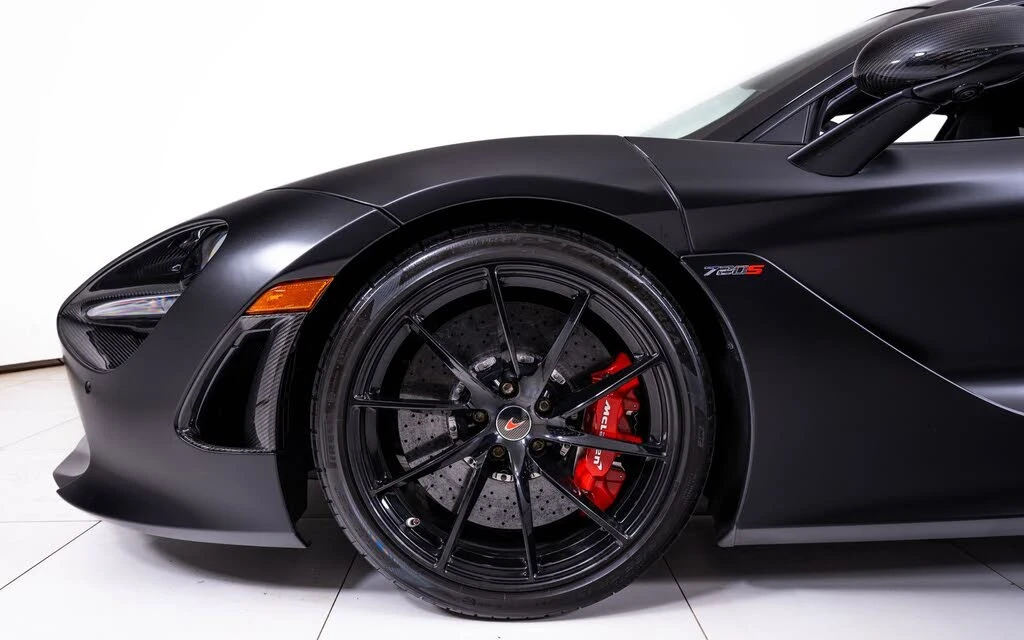 2019 McLaren 720S - Image 16 of 26