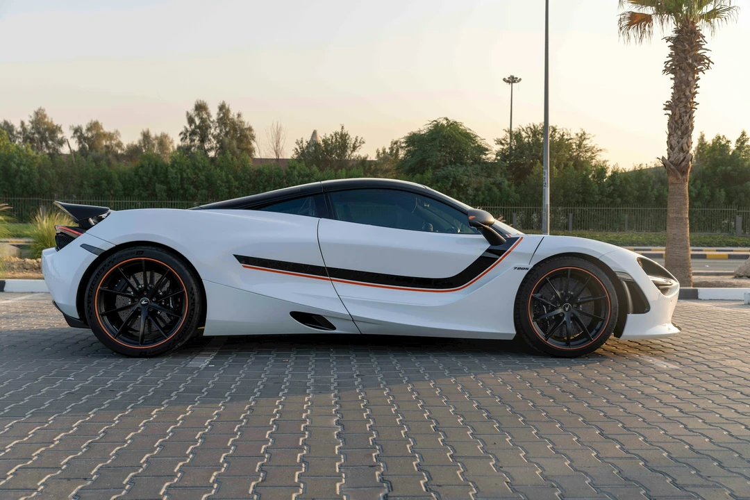 2019 McLaren 720S - Image 10 of 21