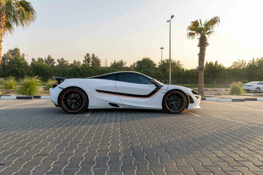 2019 McLaren 720S - Image 17 of 21