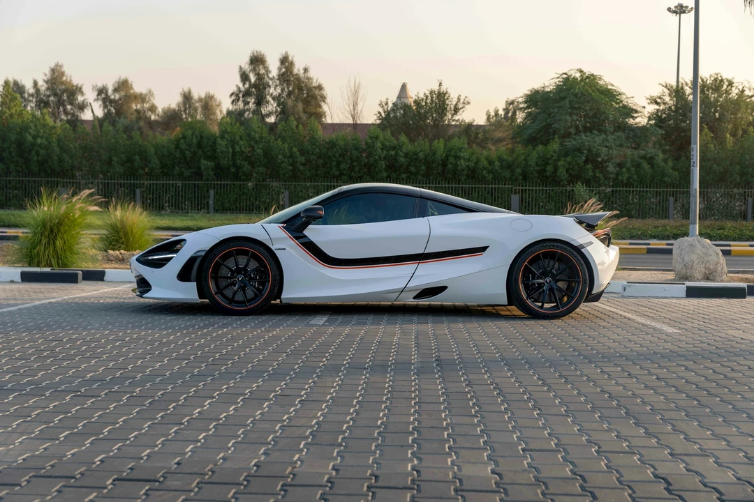 2019 McLaren 720S - Image 20 of 21