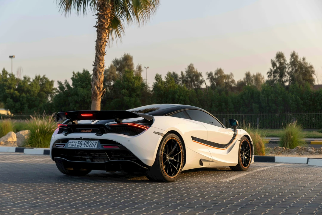 2019 McLaren 720S - Image 3 of 21